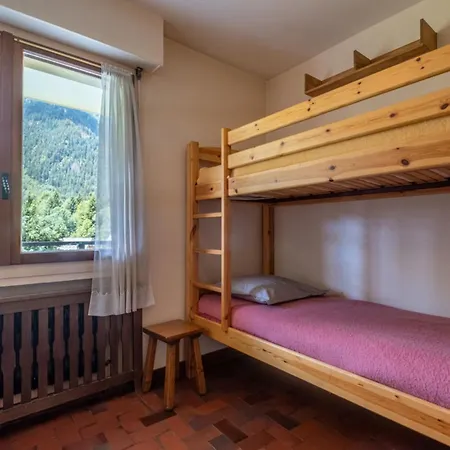 Апартаменты Spacious Nest Overlooking The Mont Blanc Range *